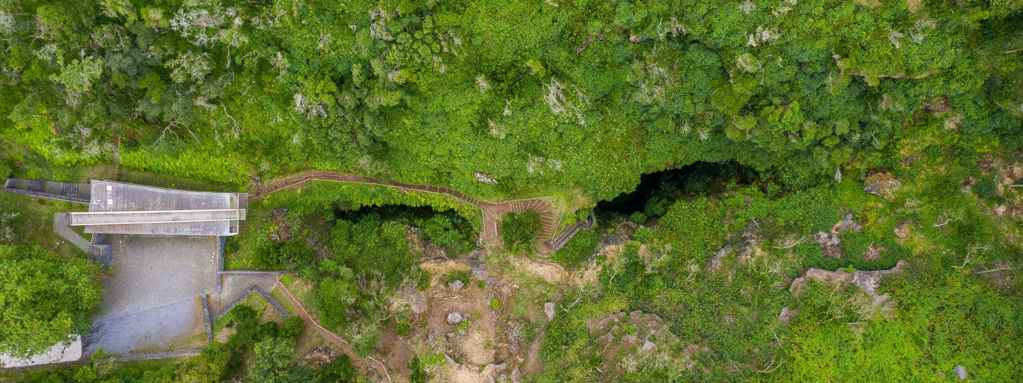 Furna do Enxofre: Graciosa's Lava Cave Guide