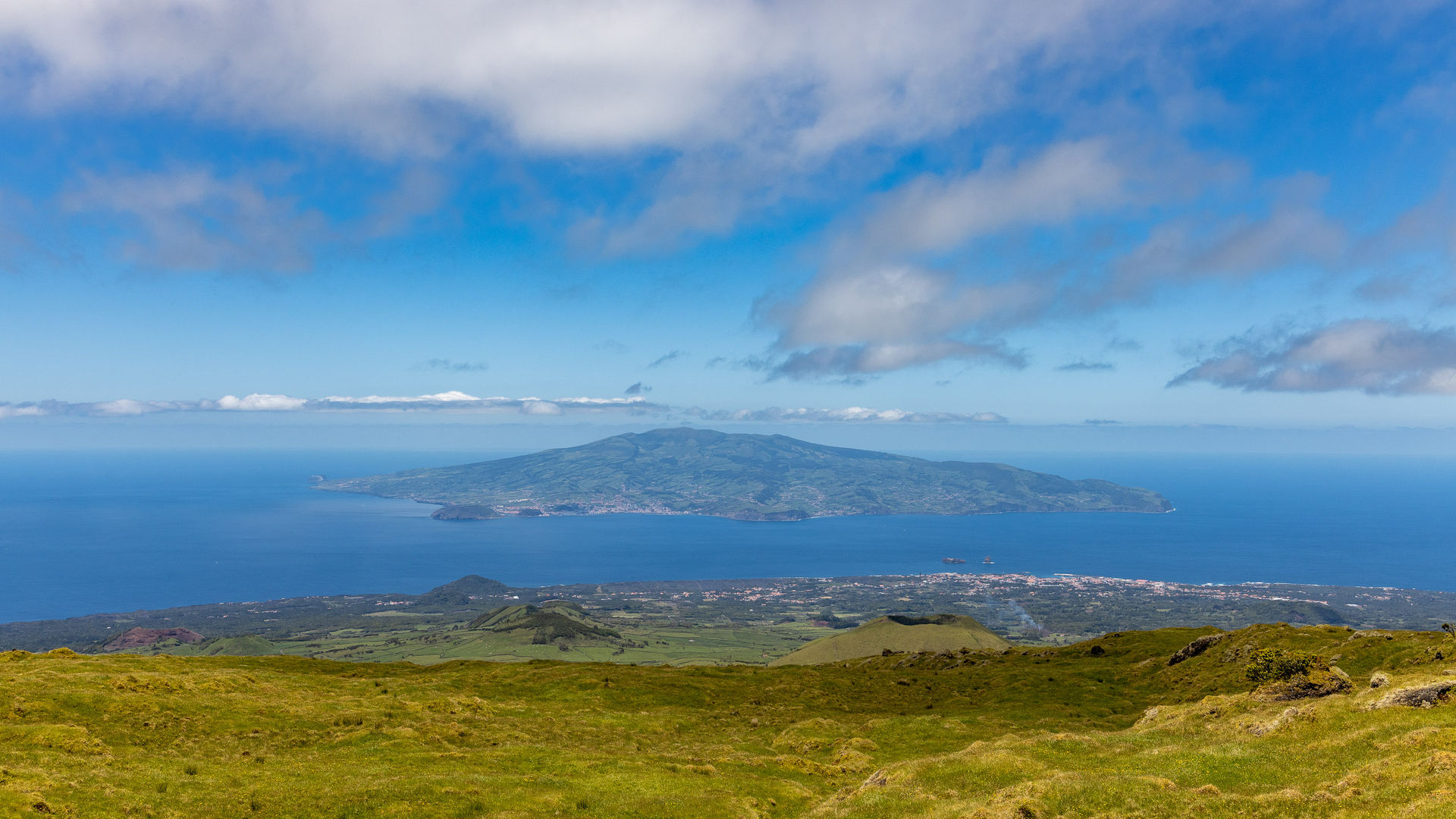 Vista para a Ilha do Faial, Ilha do Pico