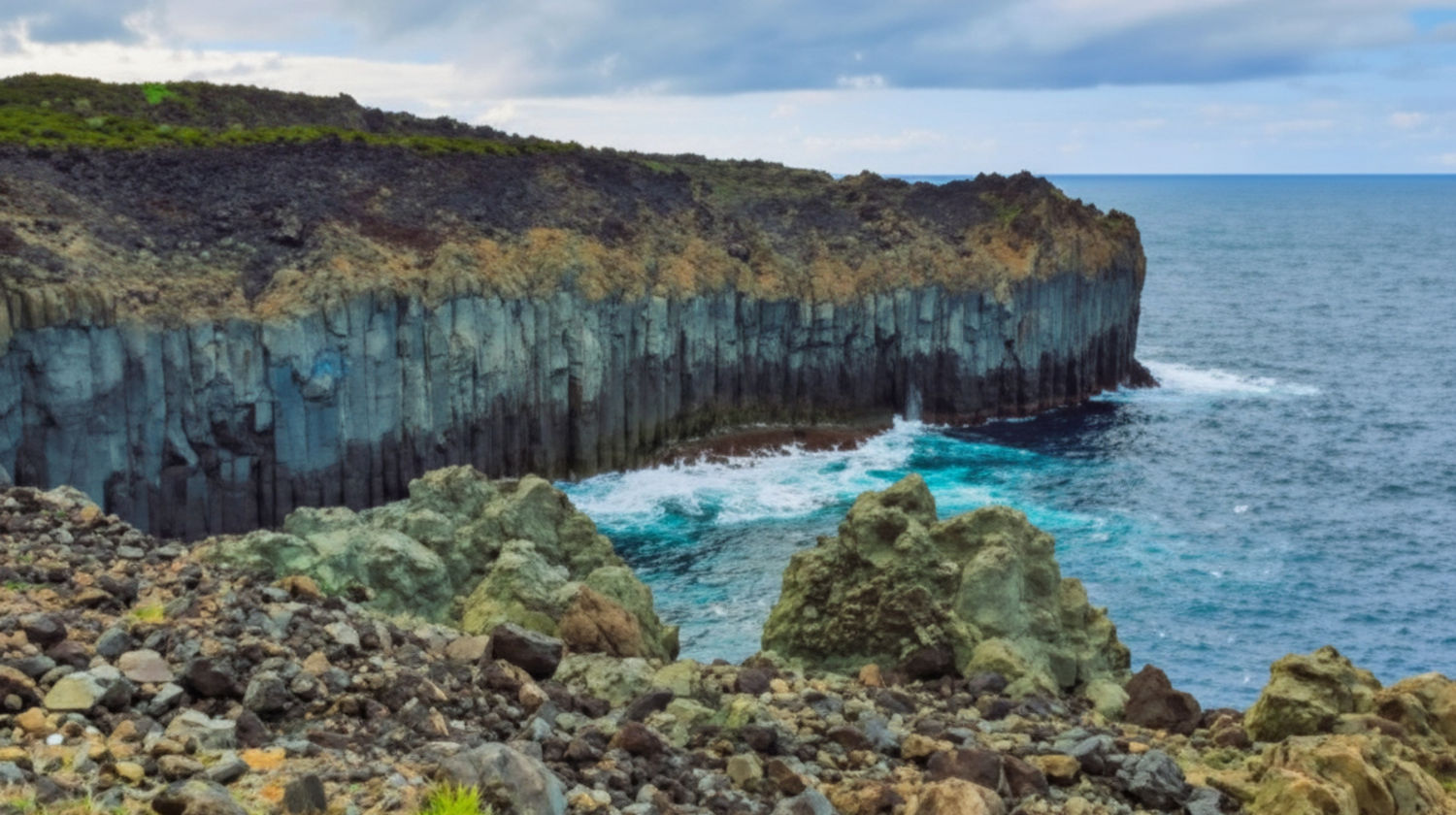 <p><strong>Baía da Agualva Hiking Trail (Included)</strong></p>