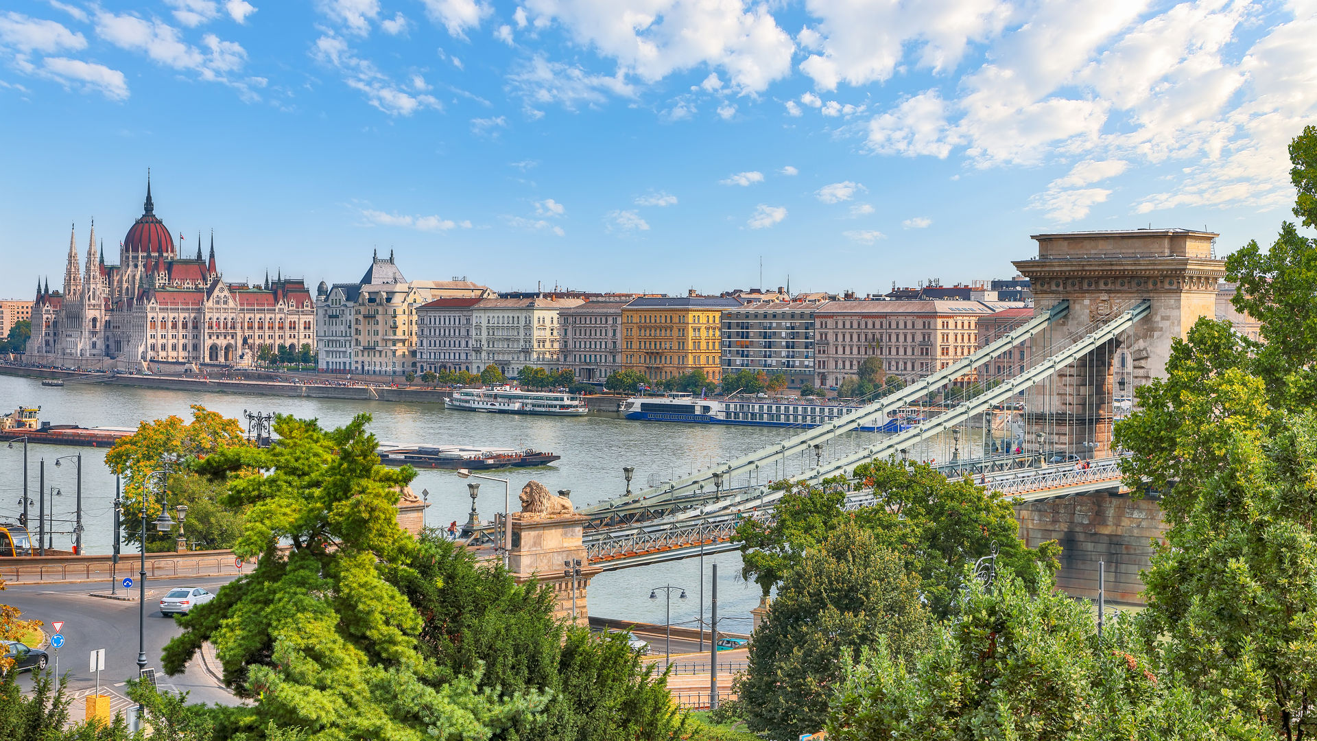 Széchenyi Chain Bridge over the Danube River, Budapest