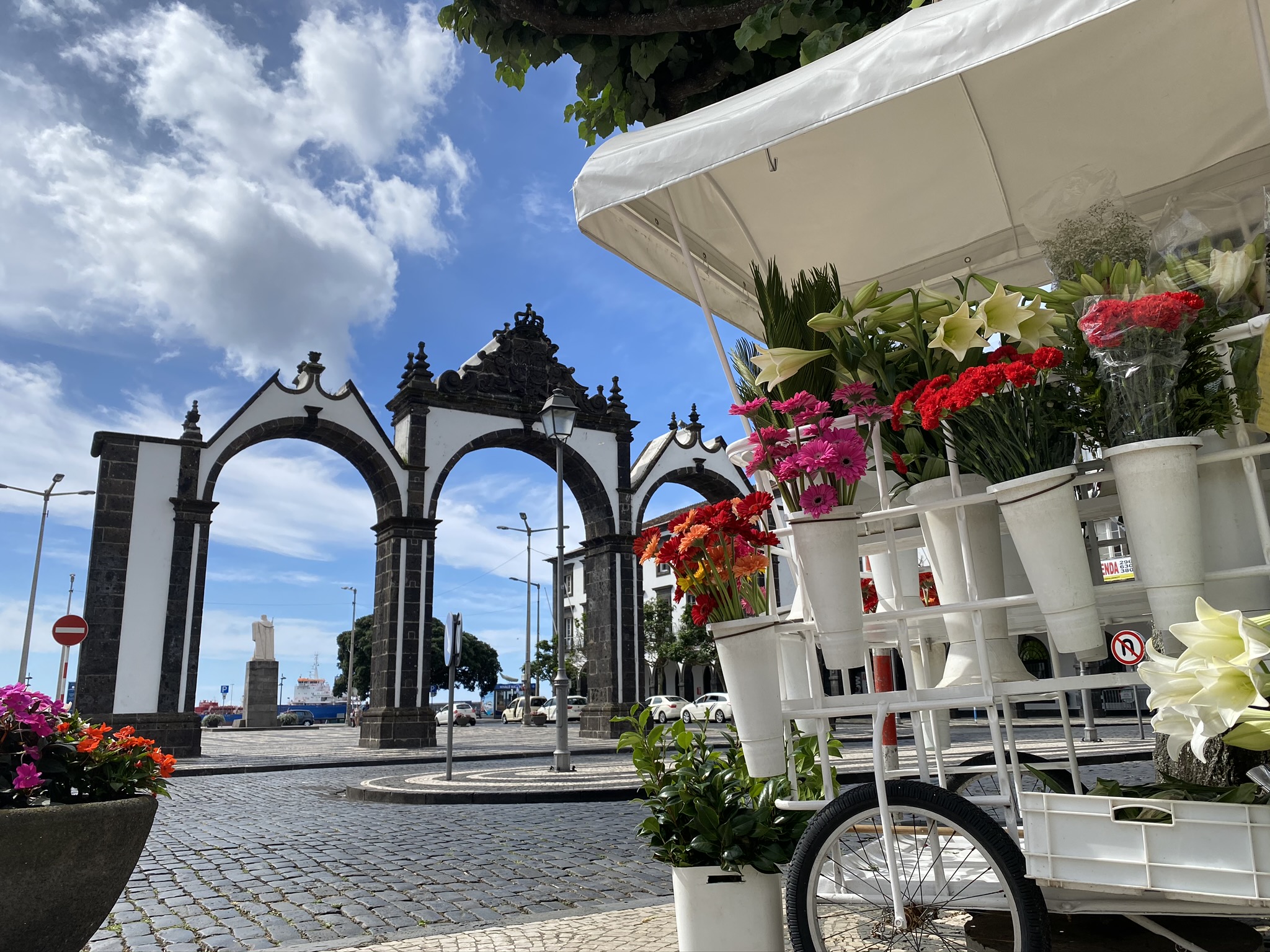 Portas da Cidade, Ponta Delgada, São Miguel Island, Azores, Portugal