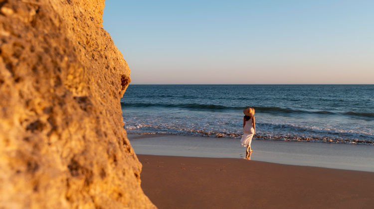 Golden Beach at Sunset – Peaceful Algarve Seaside Escape