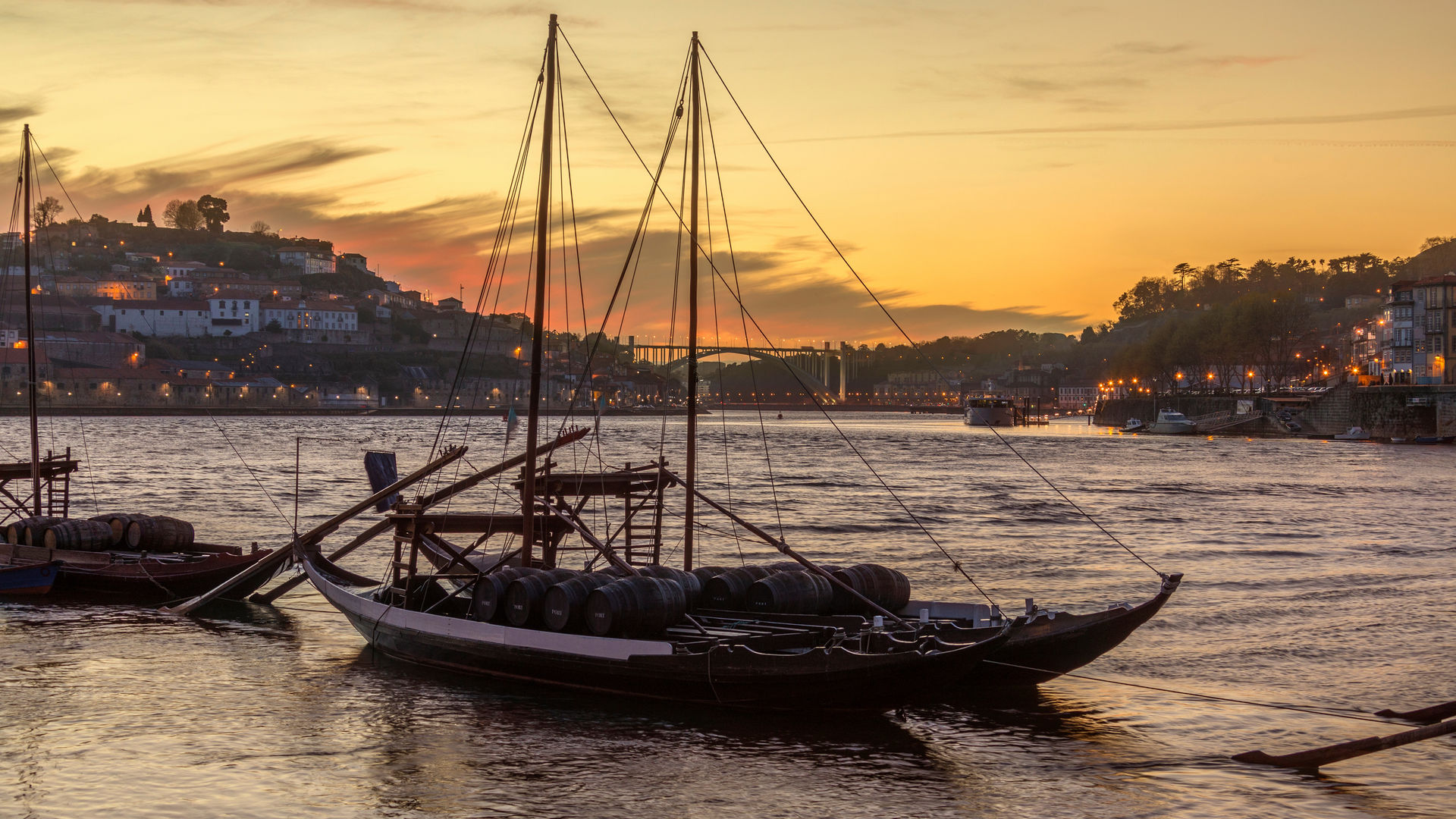 Rabelo Boat, Porto