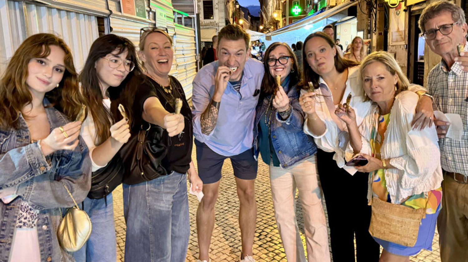 <p><strong>Lisbon Foodie Walking Tour (Included)</strong></p>