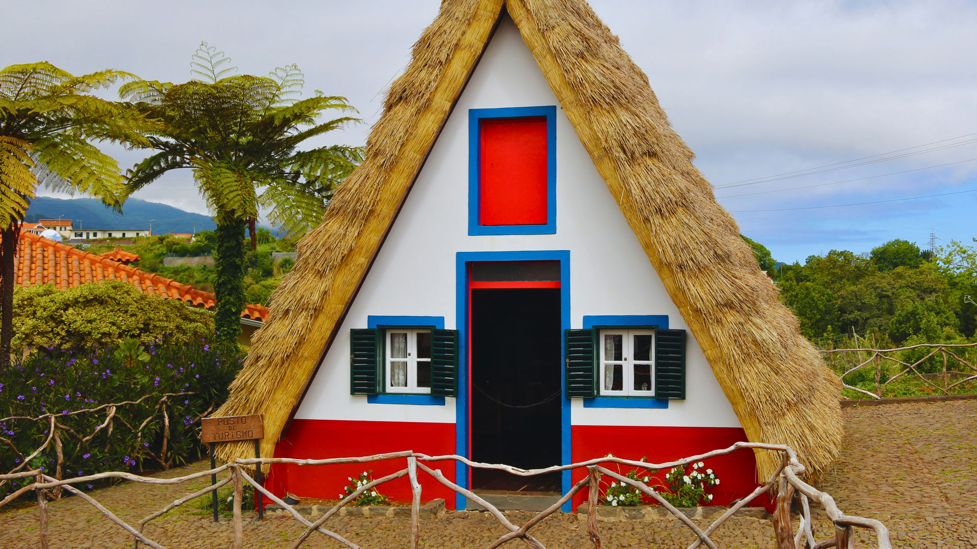 Madeira’s Heritage: Santana’s Thatched Houses