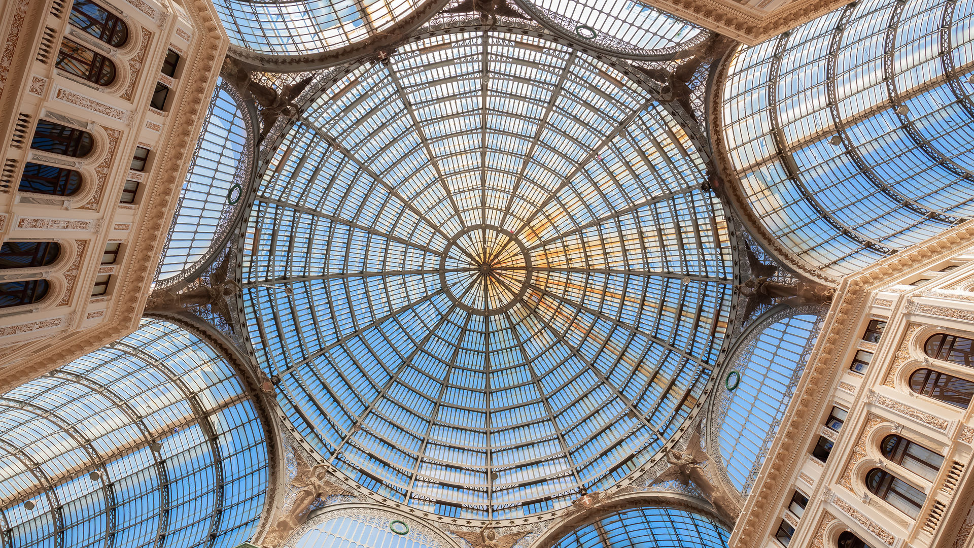 Galleria Umberto I, Naples