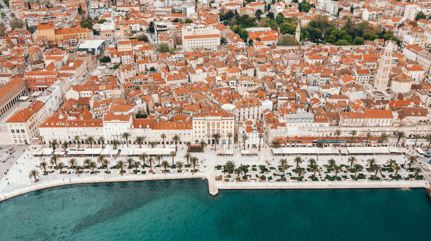 <p><strong>Split, Croatia (7:00 AM - 5:00 PM)</strong></p>