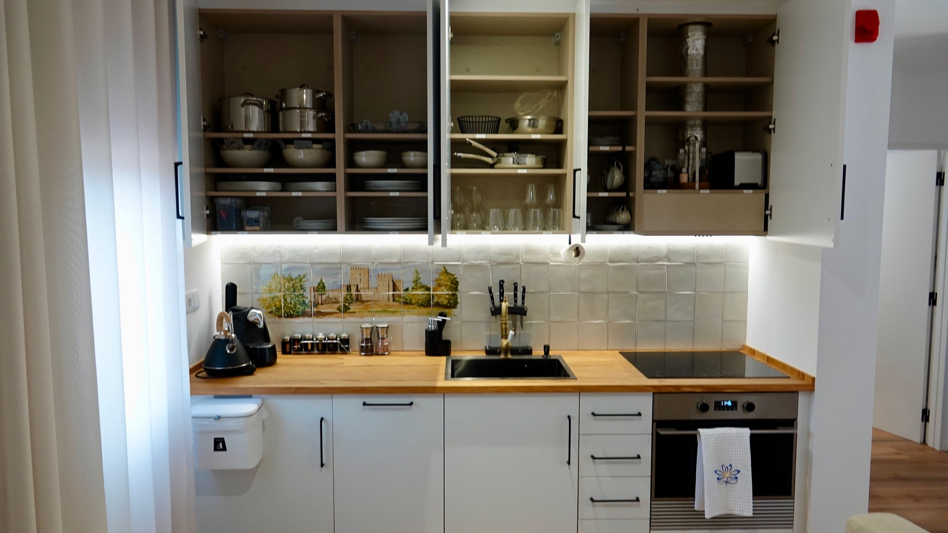 Fully Equipped Kitchen (Refúgio da Quinta Nere Maitia)