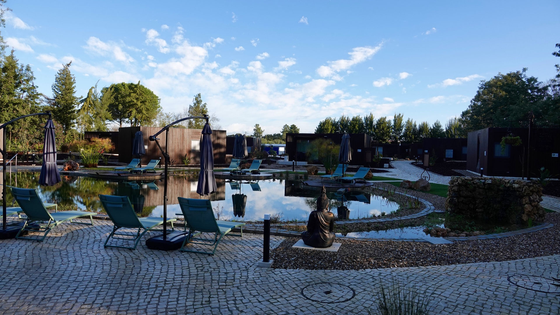 Evening Stillness at the Water’s Edge (Refúgio da Quinta Nere Maitia)