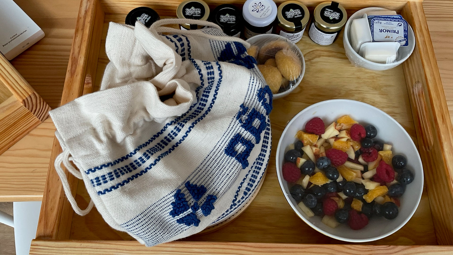 Hearty Breakfast with Local Products at Refúgio da Quinta Nere Maitia