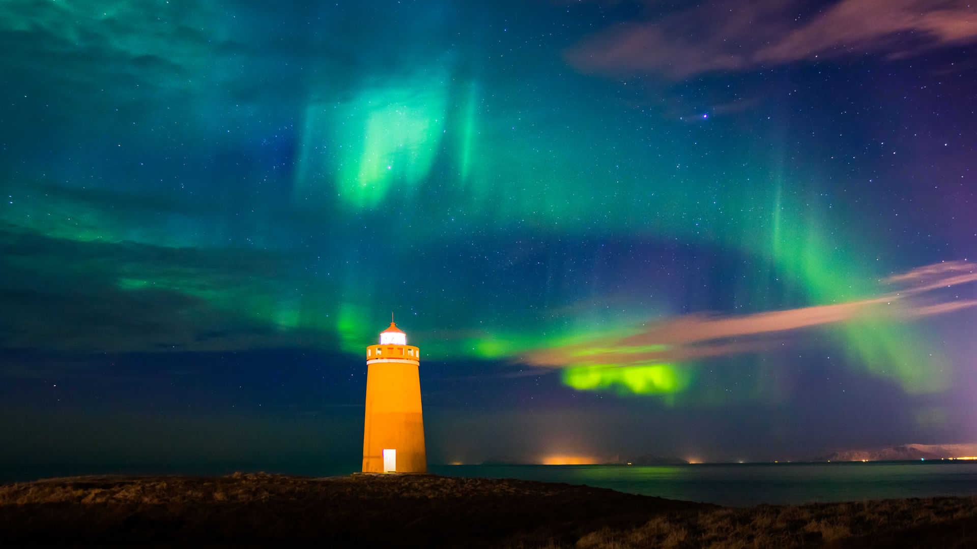 Northern Lights at Reykjanes Lighthouse, Iceland