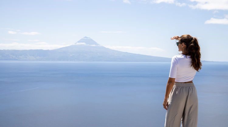 Vista para a Ilha do Pico da Ilha de São Jorge