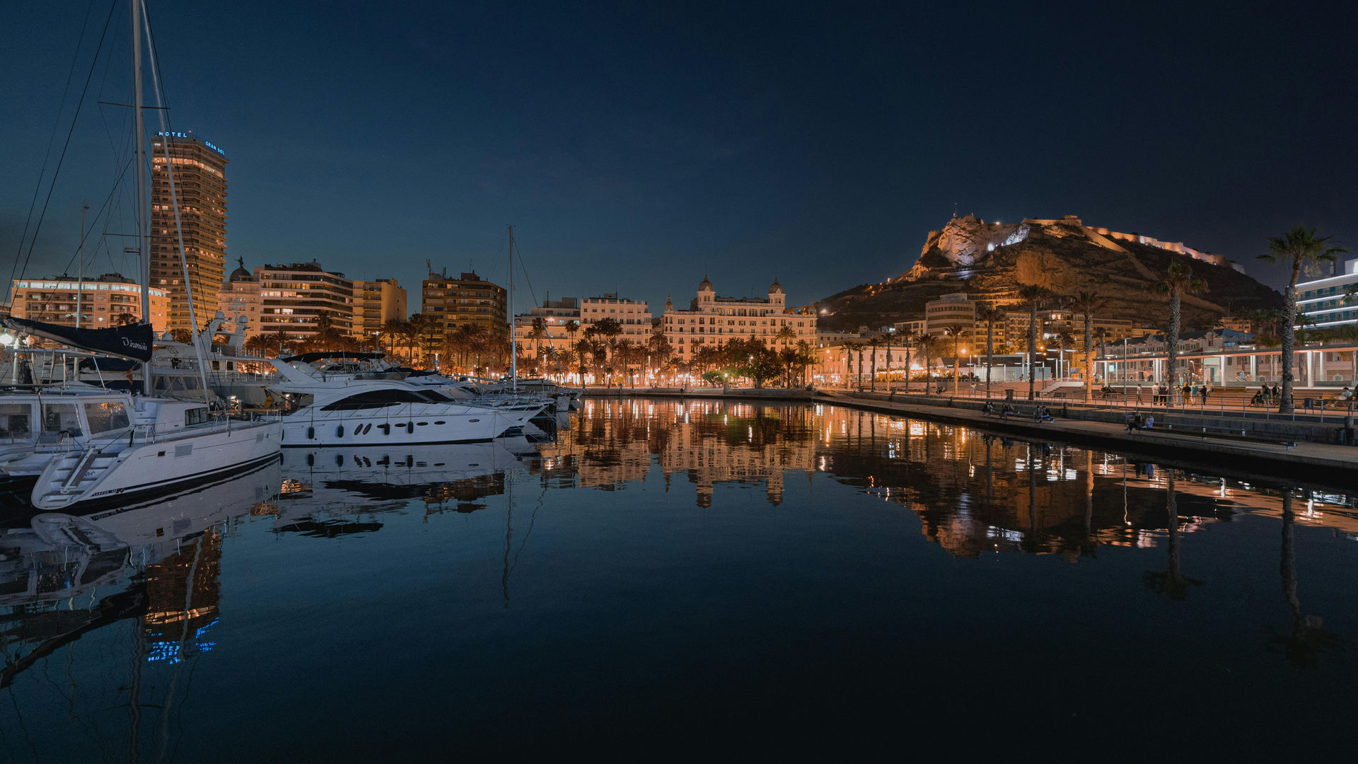 Porto de Alicante, em Espanha