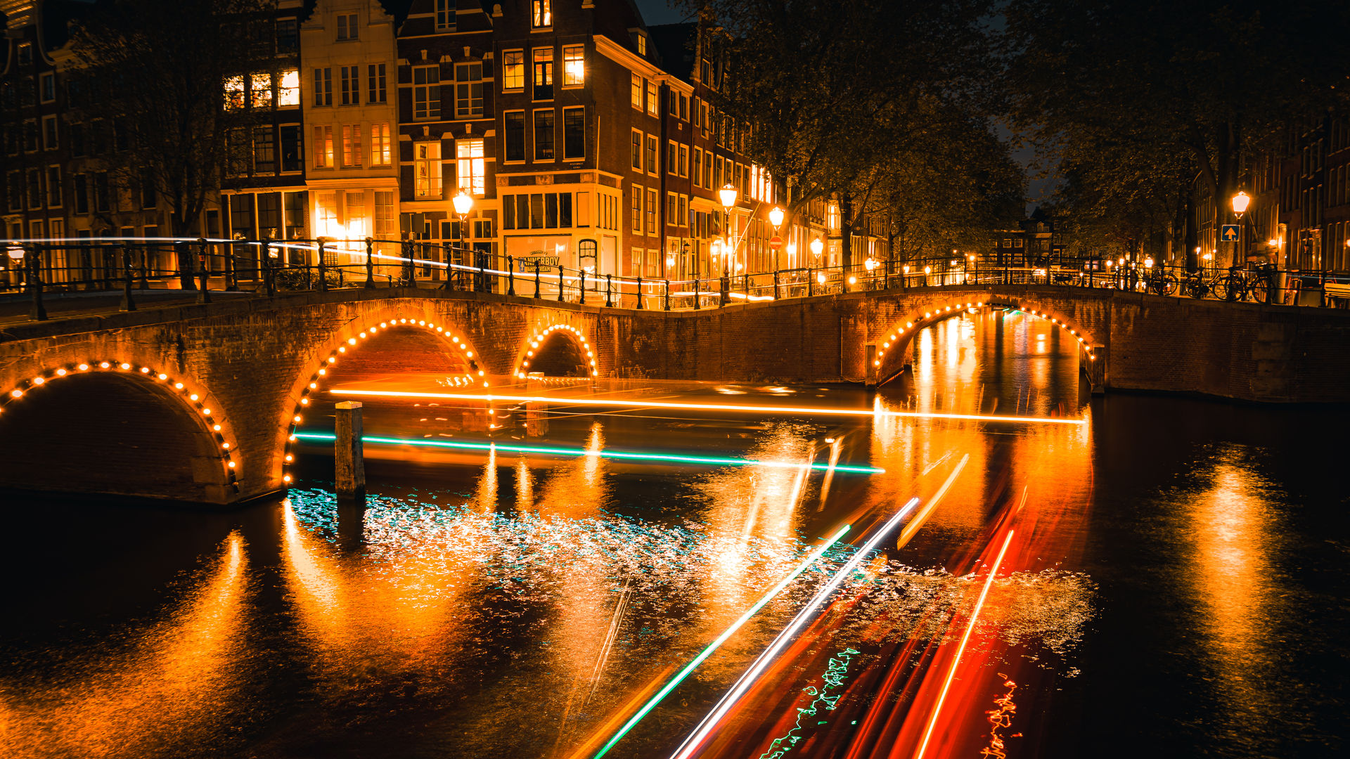 Canais de Amesterdão