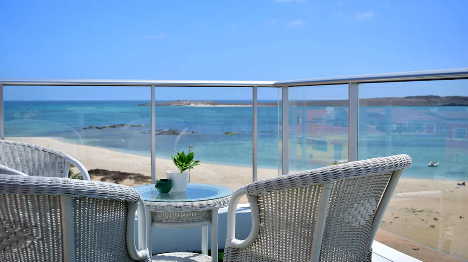 Praia de Estoril ©Ouril Hotel Agueda