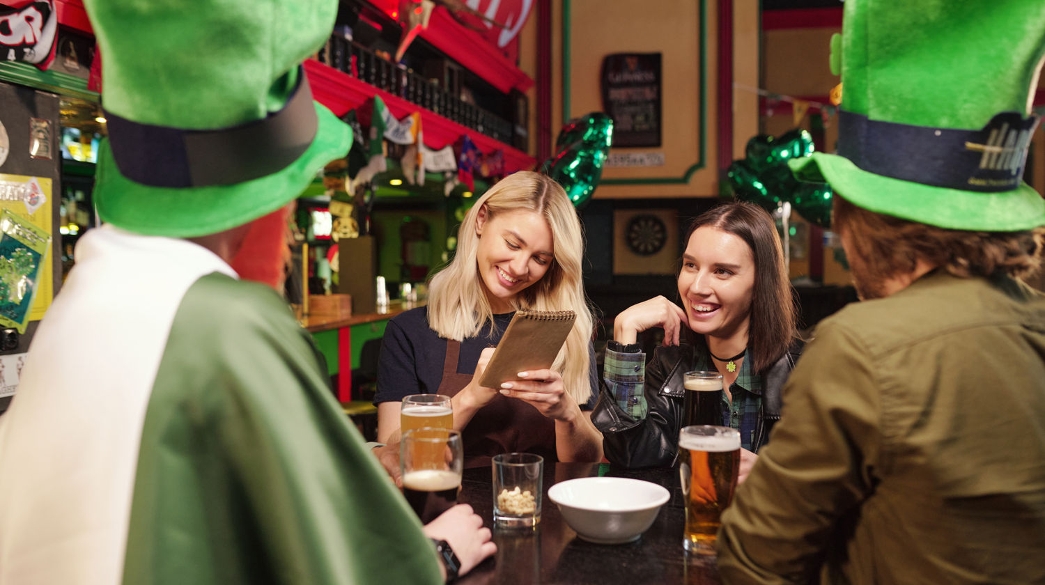 Ambiente típico de um pub irlandês