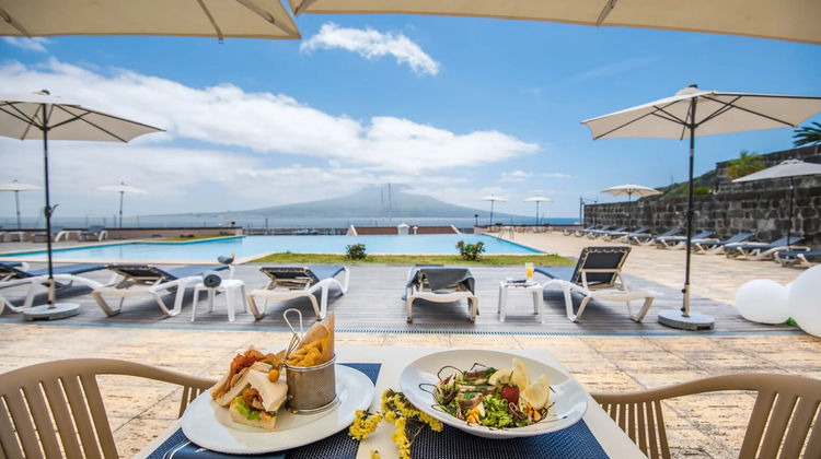 Faial Com Carro: Azoris Faial Garden