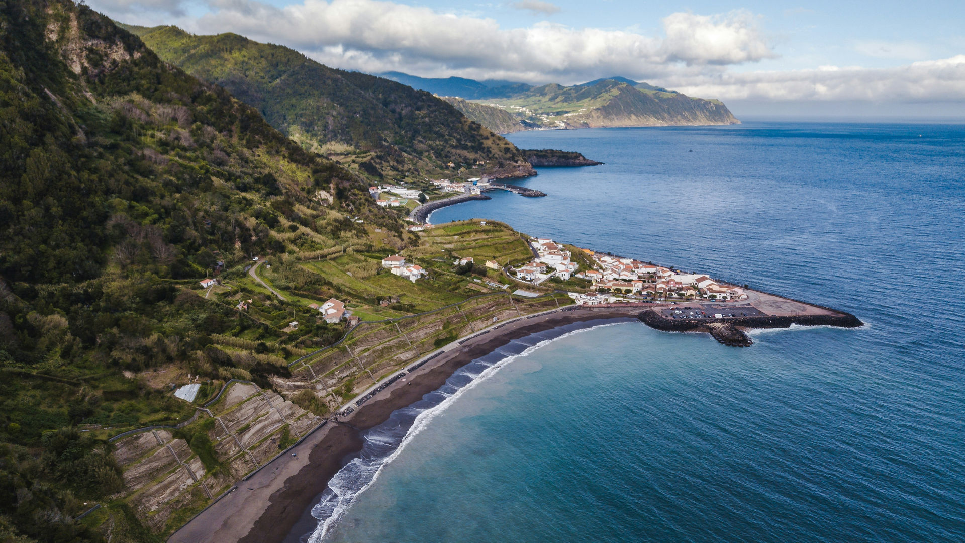 Praia do Fogo, Ribeira Quente