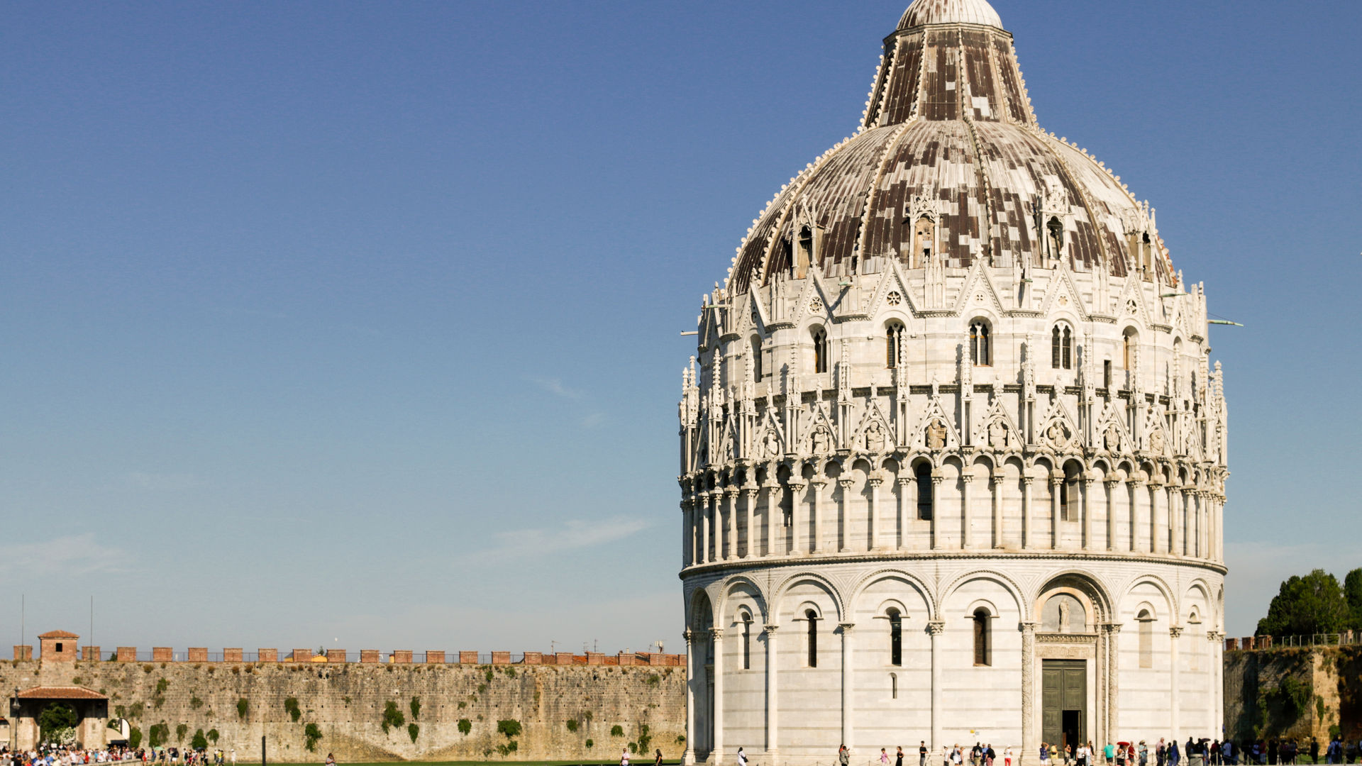 Batistério de São João, Bisa