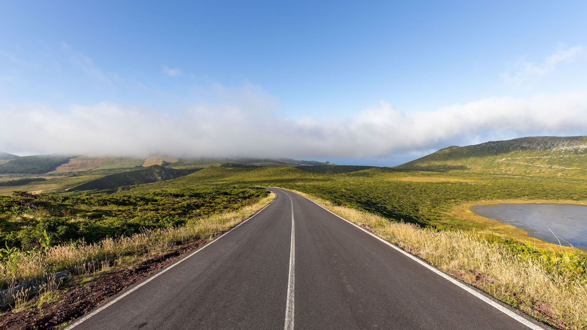 Estrada na Ilha das Flores