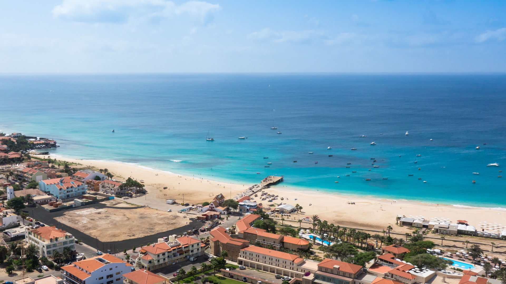 Praia de Santa Maria vista aérea ©Samuel Borges Photography