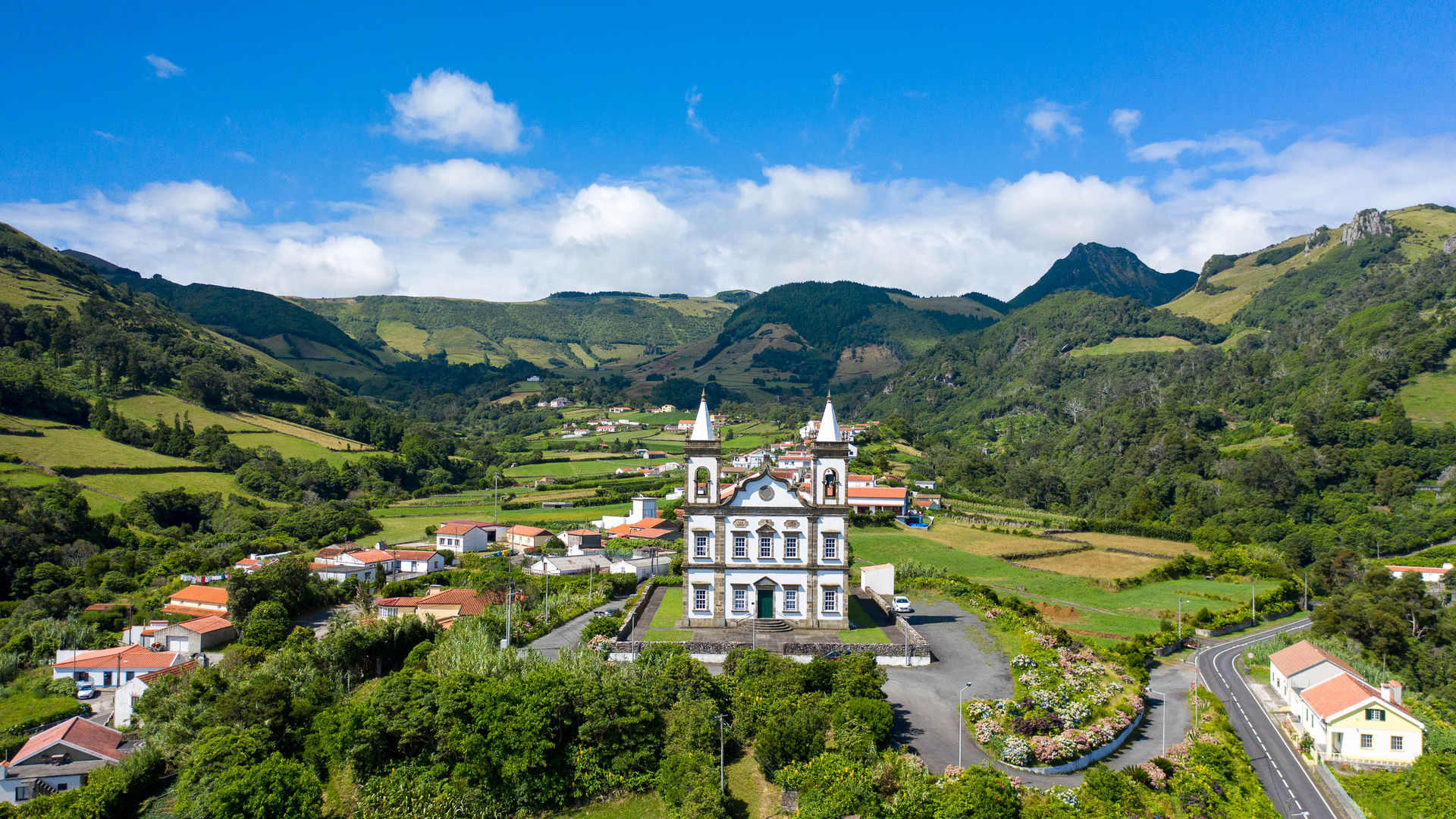 Igreja da Fazenda de Santa Cruz das Flores