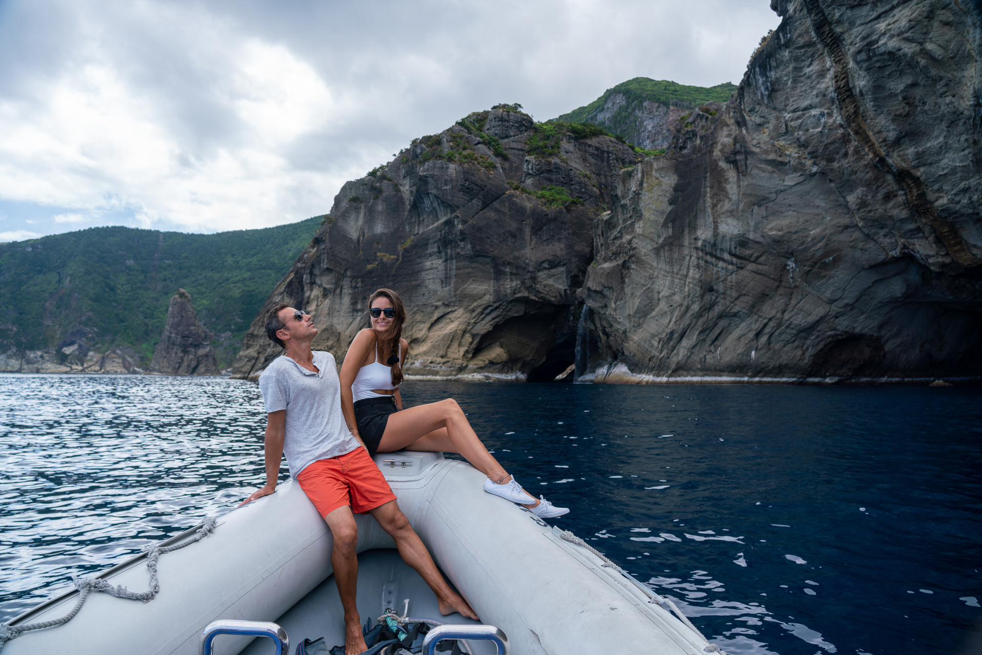 Viagem de barco ao Corvo