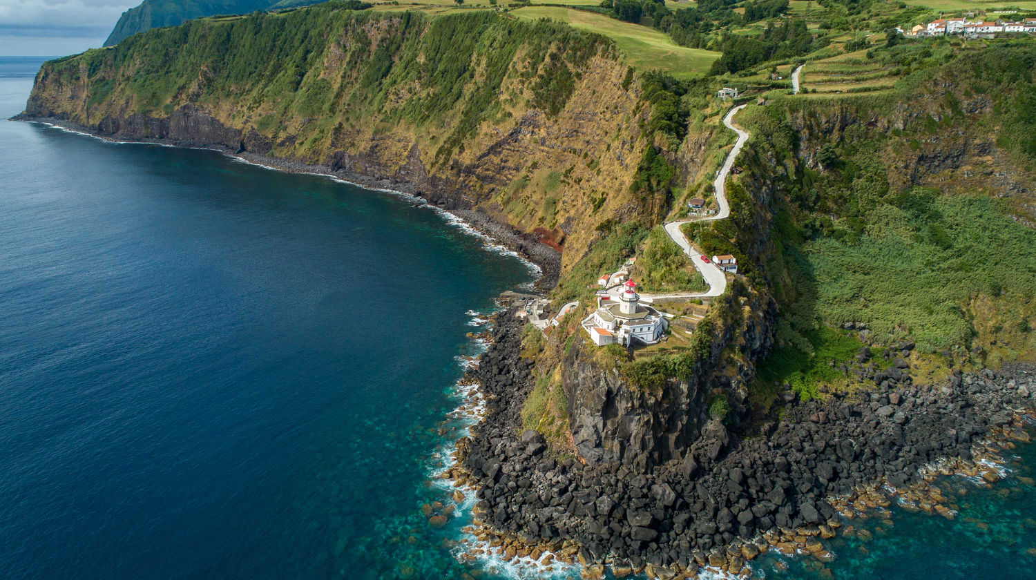 Farol da Ponta do Arnel, Ilha de São Miguel