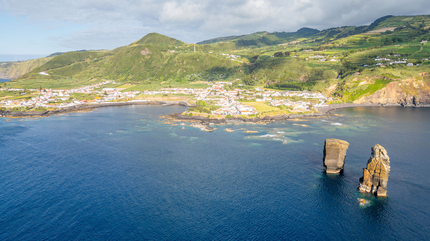 Praia e Ilhéus dos Mosteiros, Ilha de São Miguel, Açores