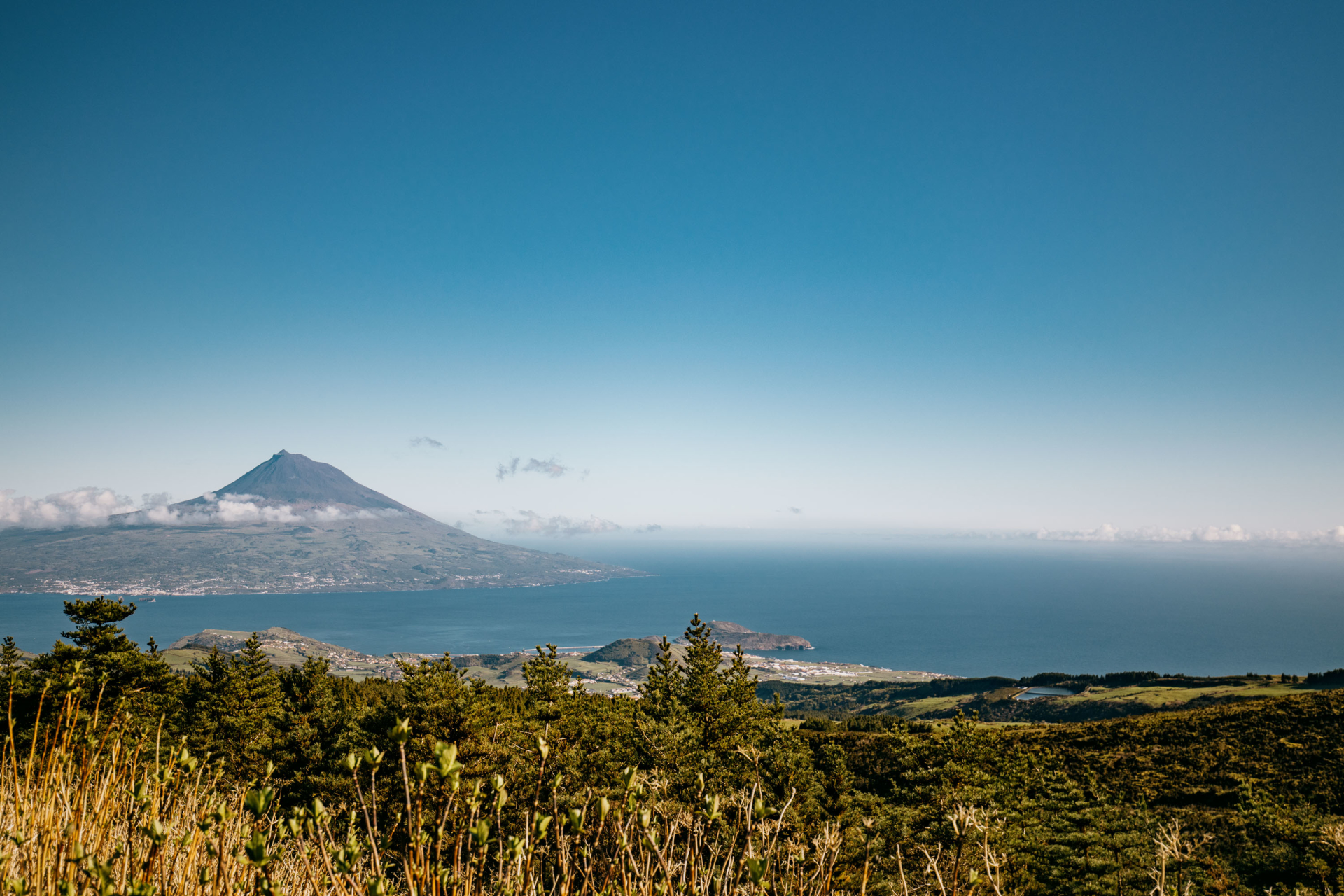 Vistas para a Ilha do Pico da Ilha do Faial