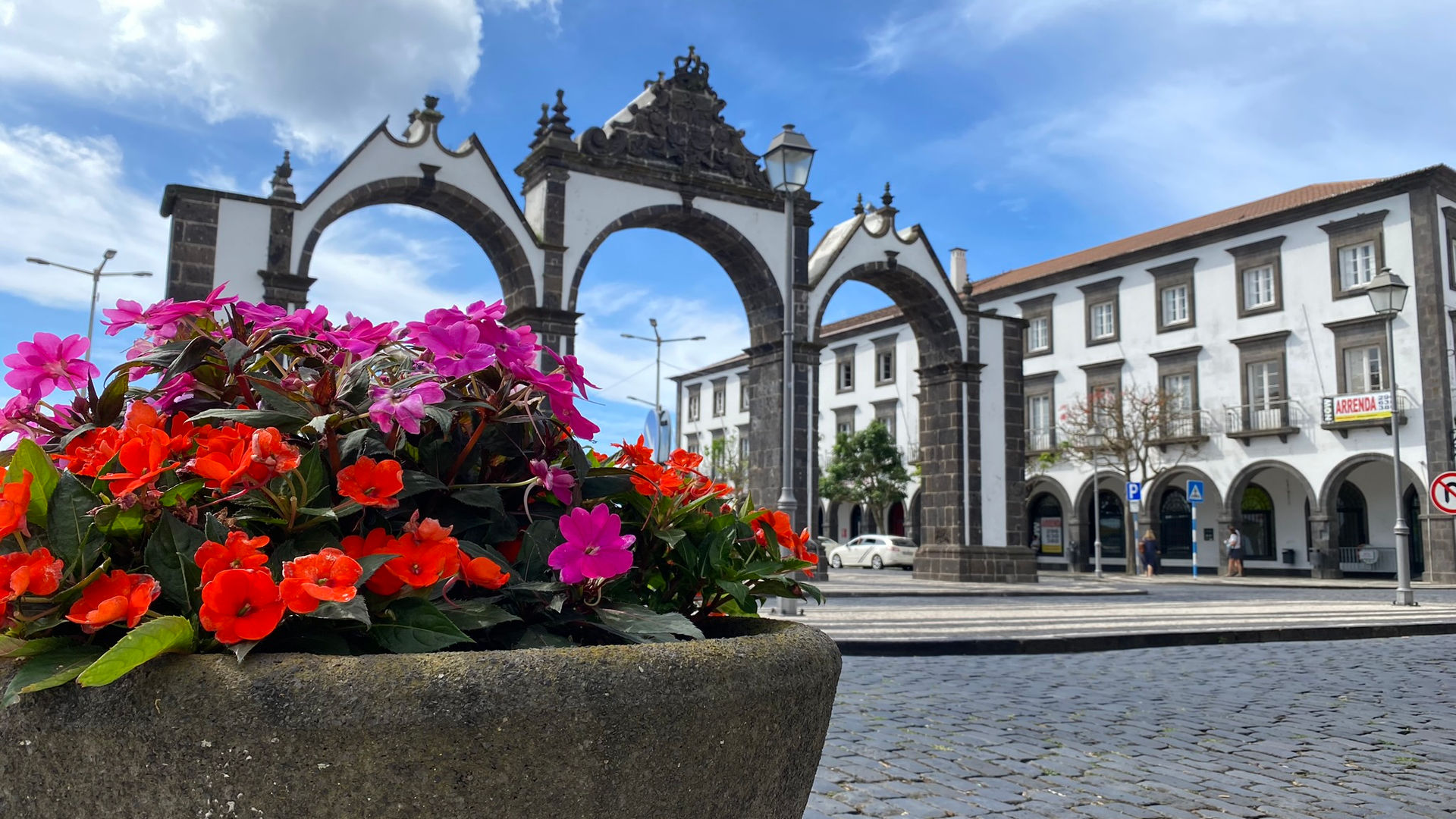 Portas da Cidade, the Gateway to Ponta Delgada, São Miguel Island