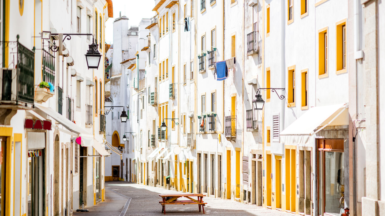 Strolling Through Évora’s Whitewashed Charm 