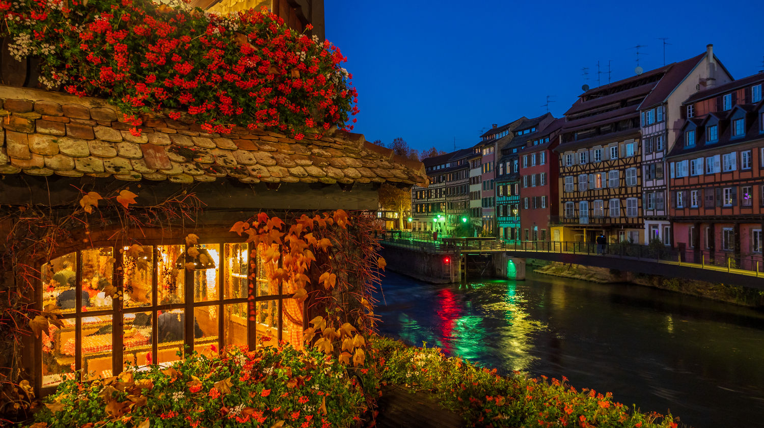 <p>Strasbourg: Christmas Traditions & Hidden Corners</p>
