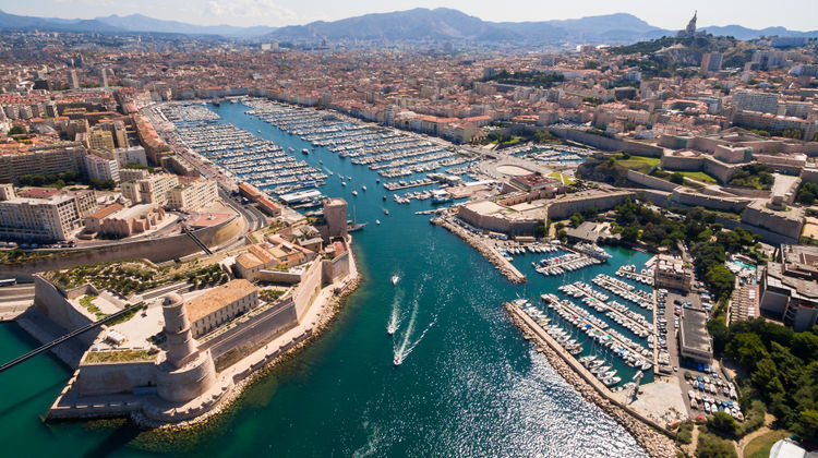 <p><strong>Marseille (Provence), France: 9:00 AM to 5:00 PM</strong></p>