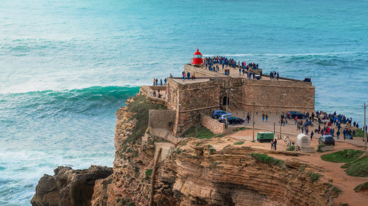 Praia do Norte (Surfer Waves), Nazaré