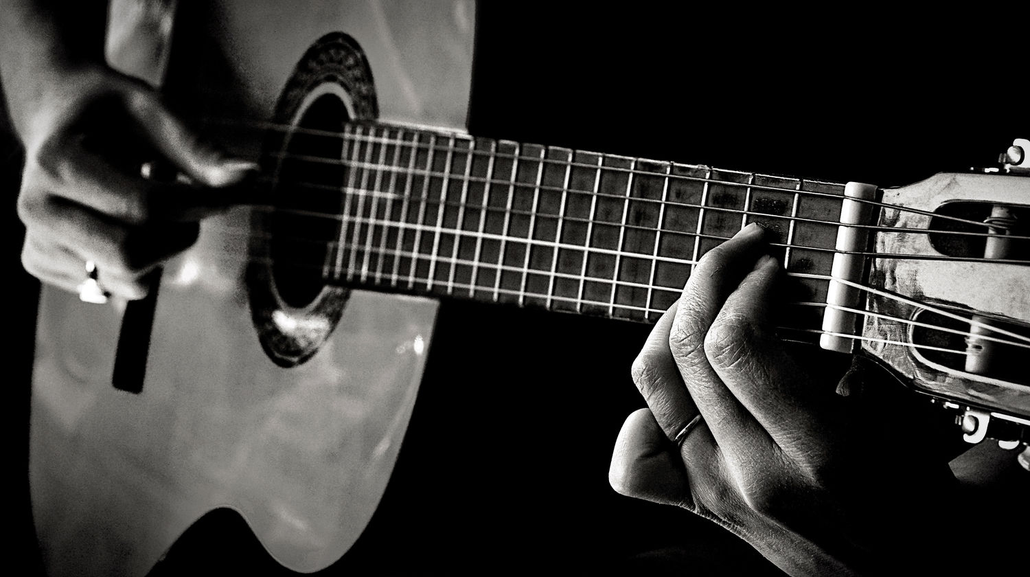 <b>Fado Dinner (Included)</b>