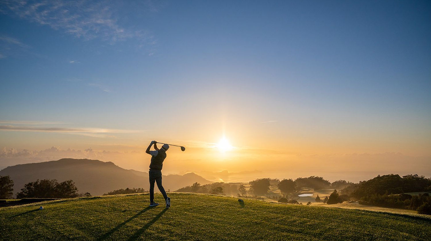 <p><strong>18-Hole Round at the Course of Your Choice (Included) [Hotel Pick-up]</strong></p>