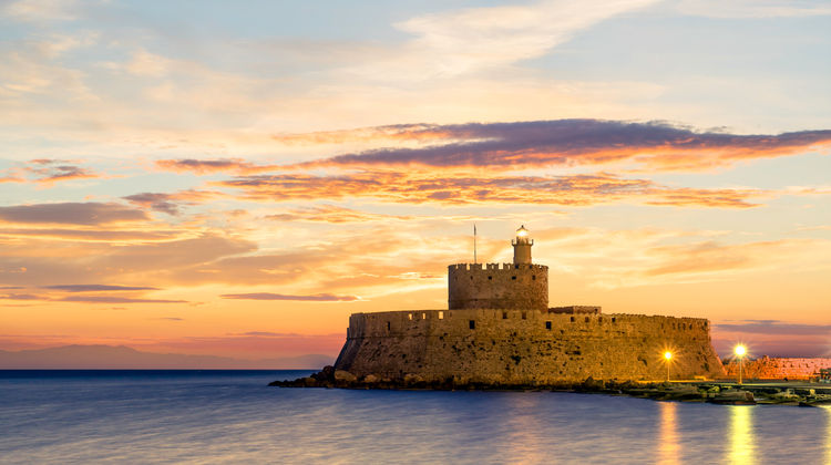 <p><strong>Rhodes (Lindos), Greece: 8:00 AM to 5:00 PM</strong></p>