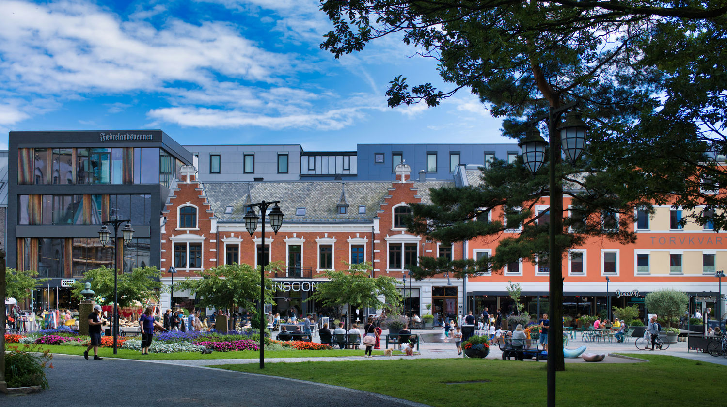 <p><strong>Kristiansand, Norway (1:00 PM - 9:00 PM)</strong></p>