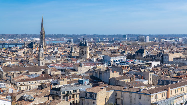 <p><strong>Le Verdon (Bordeaux), France (7:00 AM - 9:00 PM)</strong></p>
