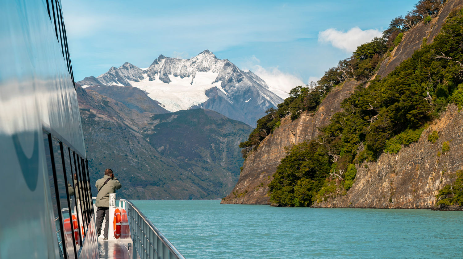 Cruise Through Glacier Bay, Alaska