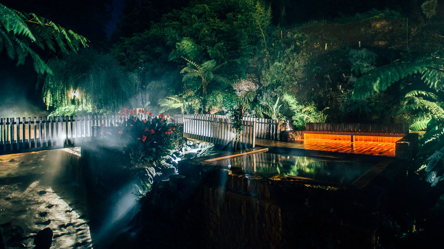 <p><strong>Magical Night in Furnas: Thermal Baths &amp; Dinner (Included)</strong></p>