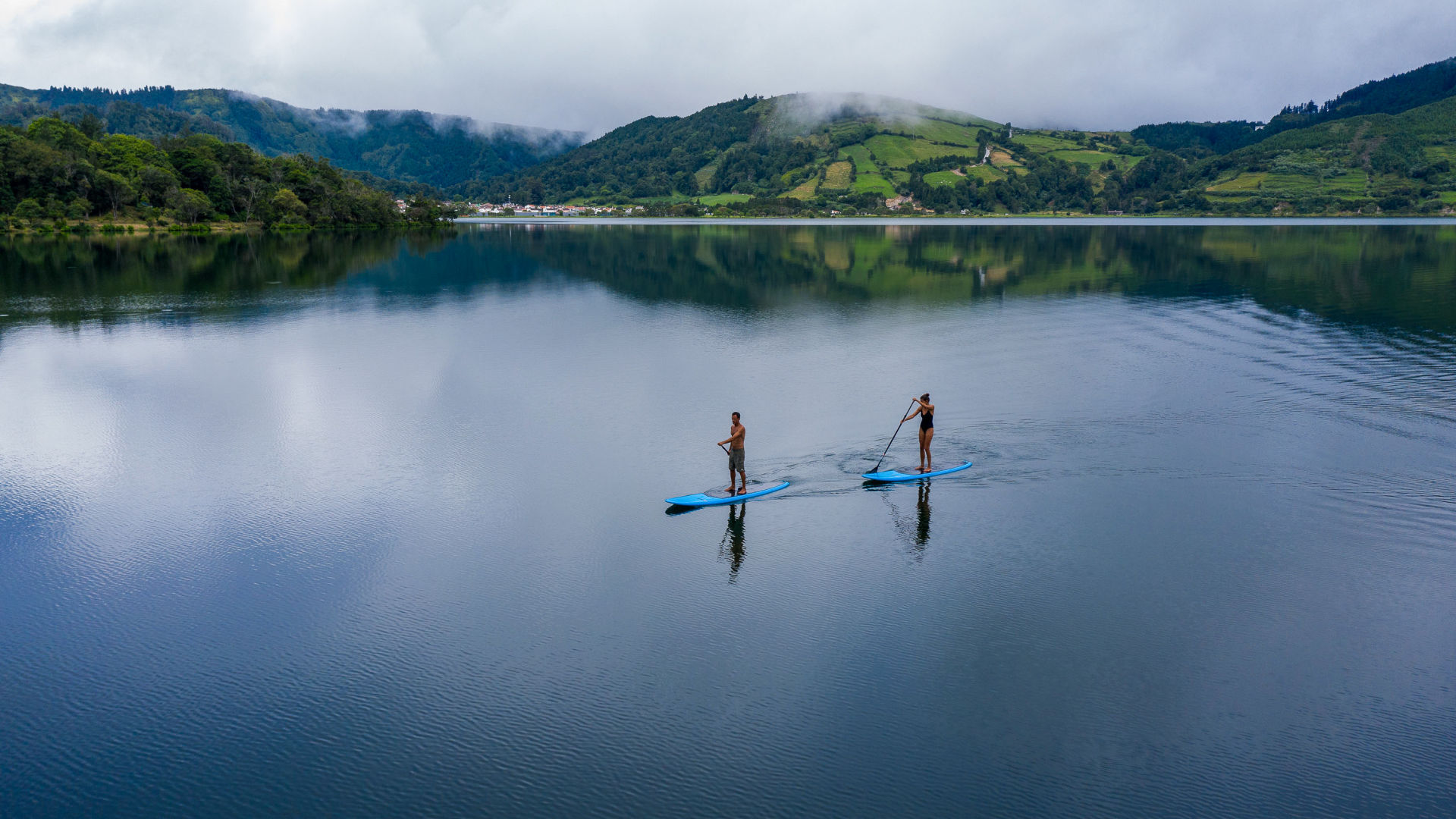 Stand Up Paddle in Lagoa das Sete Cidades, São Miguel Island