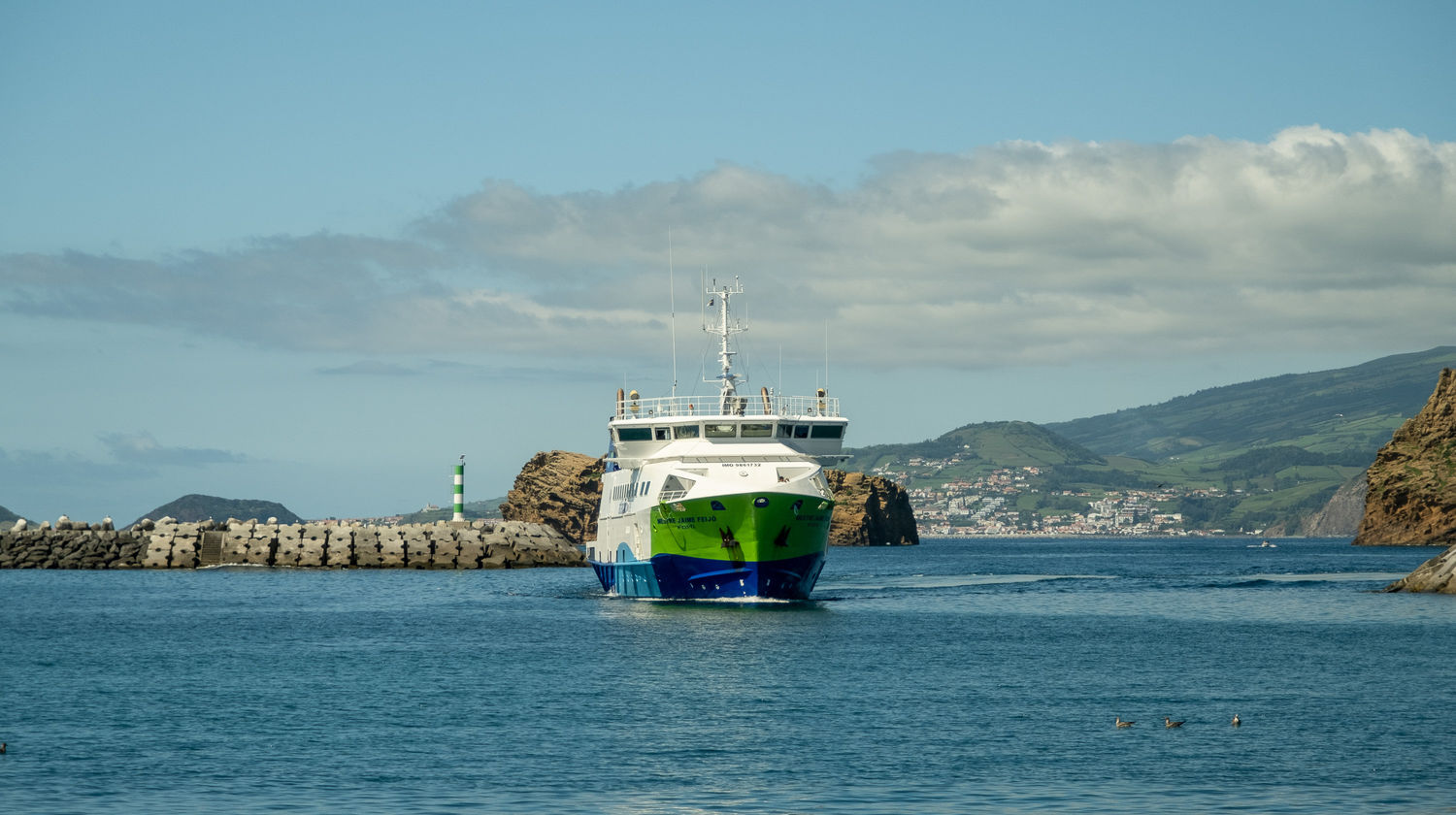 Your Ferry to travel between the Triangle Islands (Pico, Faial and São Jorge)