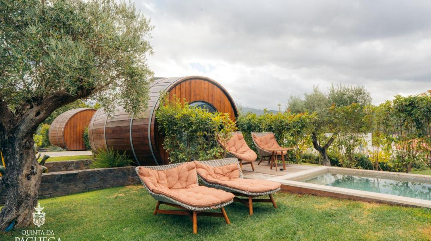 <p><u>Quinta da Pacheca Wine Tasting (Included)</u></p>