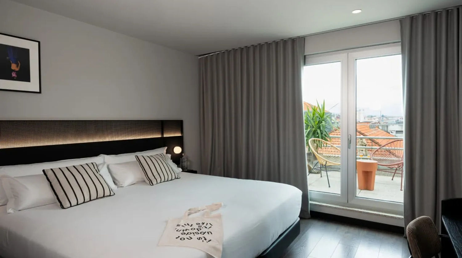chic&basic Gravity Hotel Guest Room, Porto, Portugal