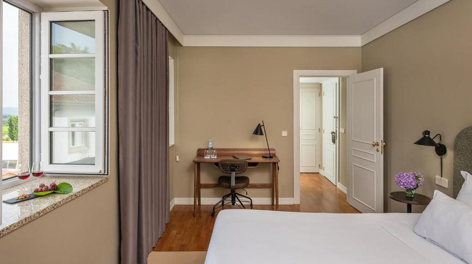 Forrester Essence Douro Hotel Guest Room, Alijó, Portugal