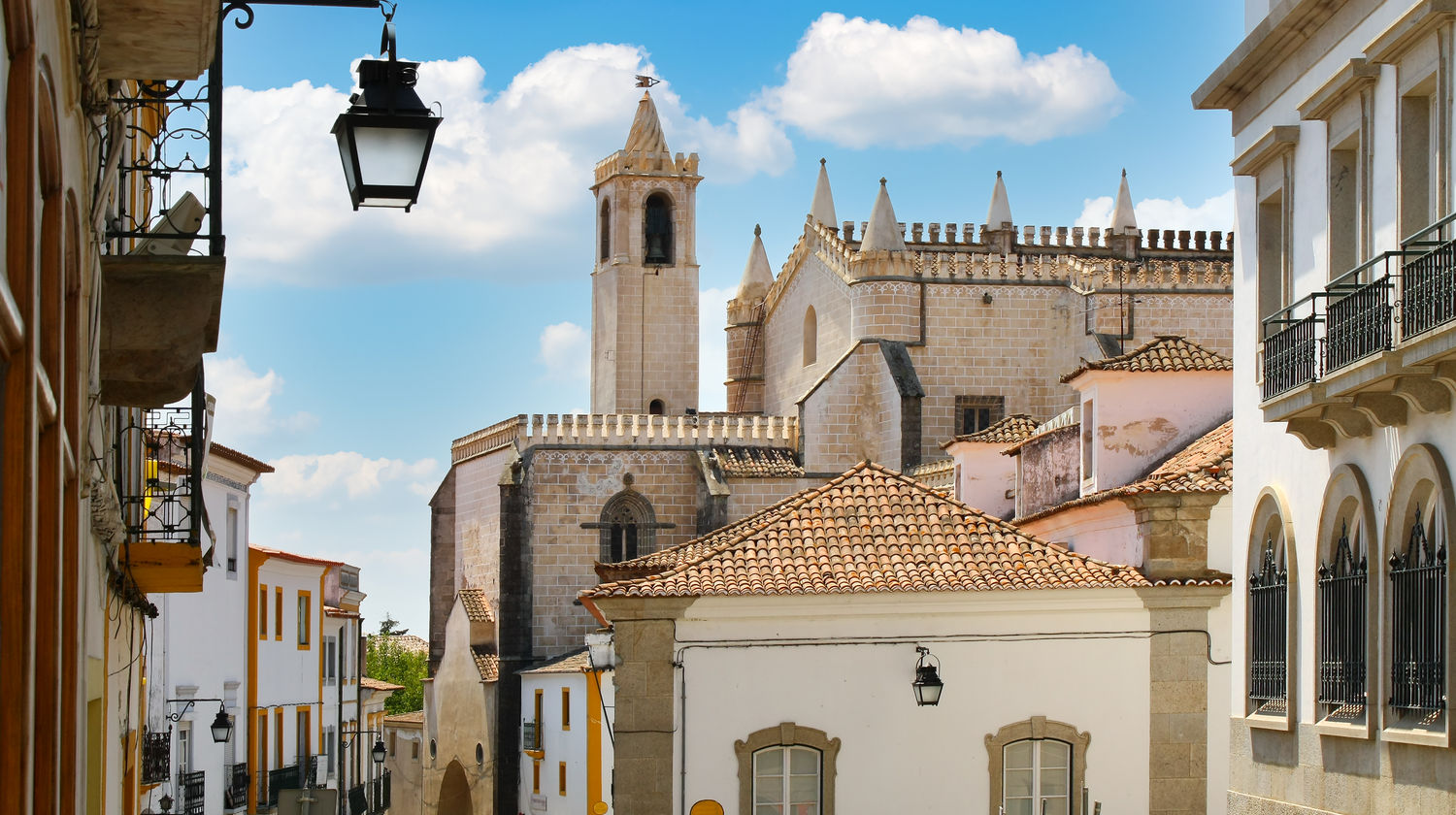 Downtown Évora