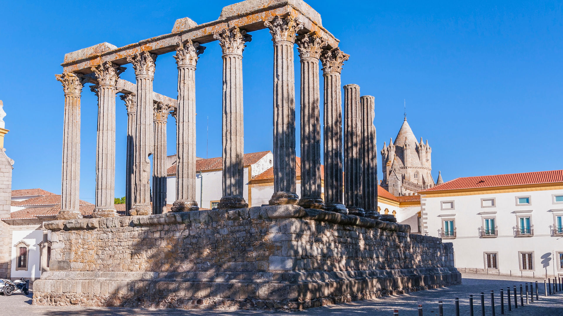 Roman (Diana) Temple, Évora