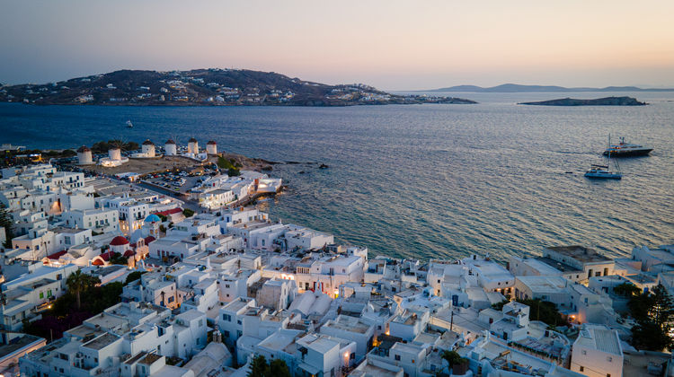 <p><strong>Mykonos, Greece (7:00 AM - 6:00 PM)</strong></p>